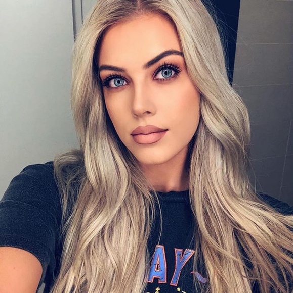 Blonde Beauty Lace Front Wig main image 8